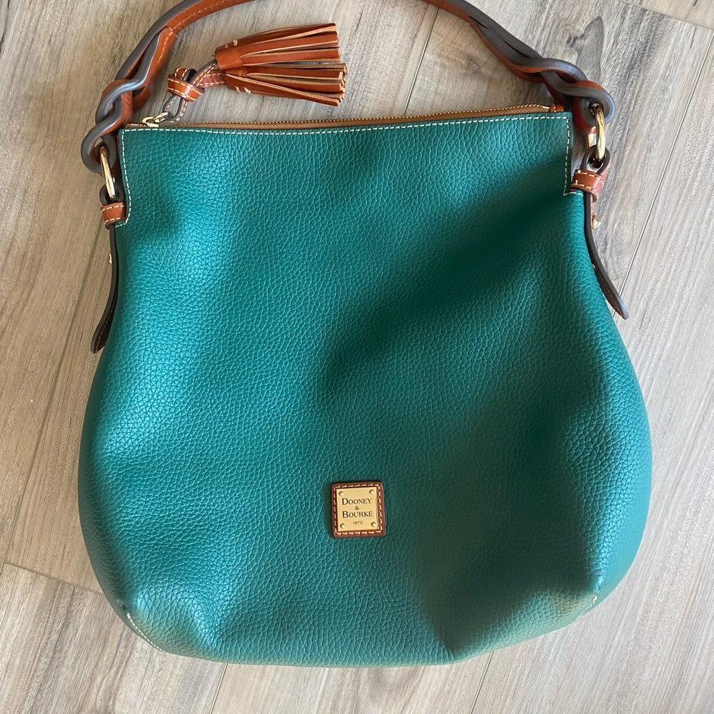 Dooney and Bourke Green Shoulder Bag Pebble Grain Leather Large Hobo Purse Bag